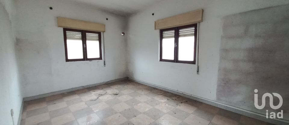 Moradia T3 em Barcelos, Vila Boa e Vila Frescainha (São Martinho e São Pedro) de 416 m²