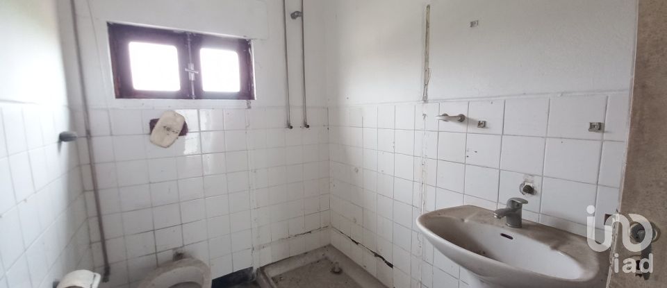 Moradia T3 em Barcelos, Vila Boa e Vila Frescainha (São Martinho e São Pedro) de 416 m²