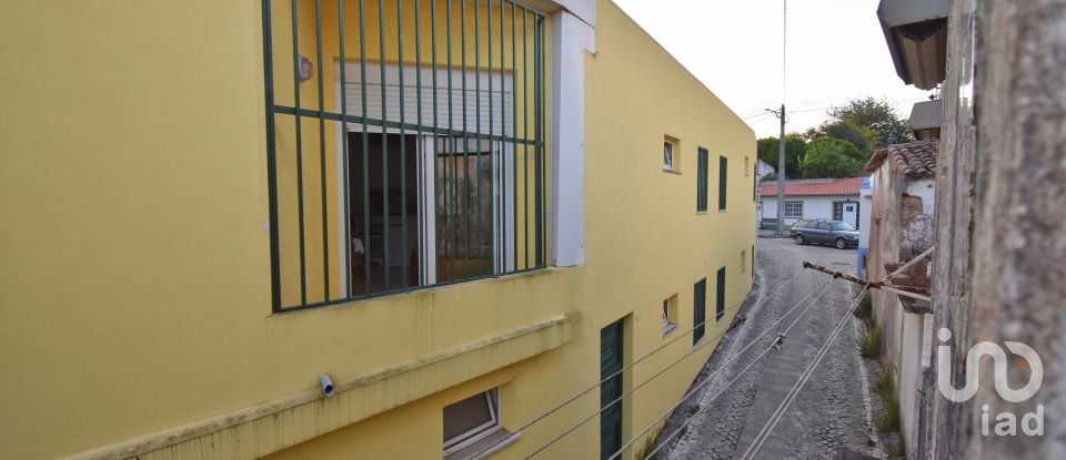 Maison traditionnelle T3 à Miranda do Corvo de 111 m²