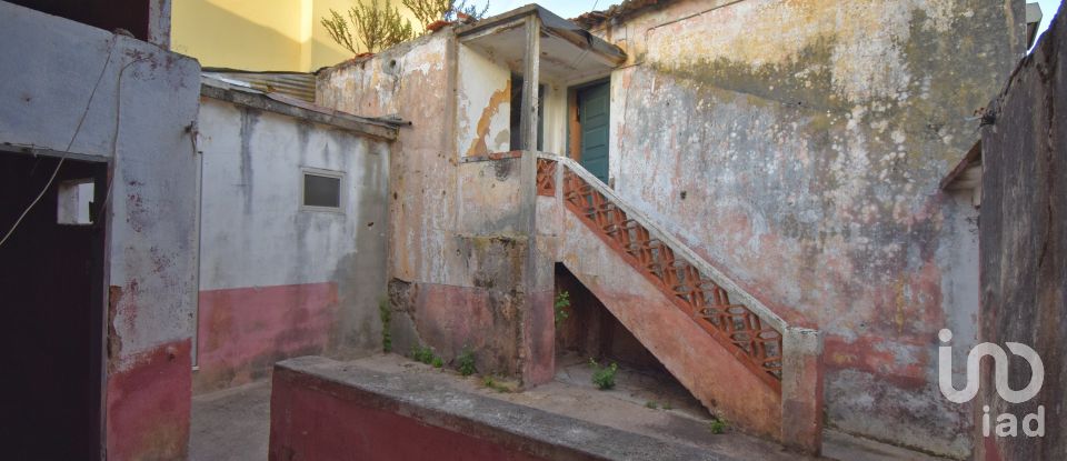 Maison traditionnelle T3 à Miranda do Corvo de 111 m²