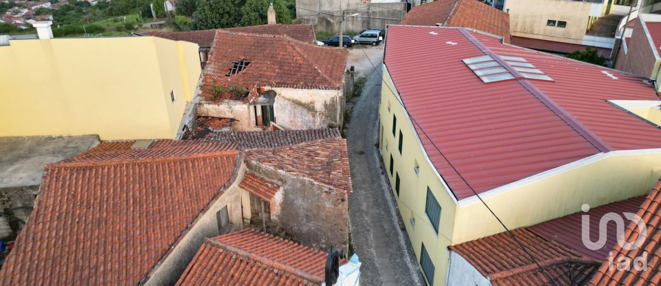 Maison traditionnelle T3 à Miranda do Corvo de 111 m²