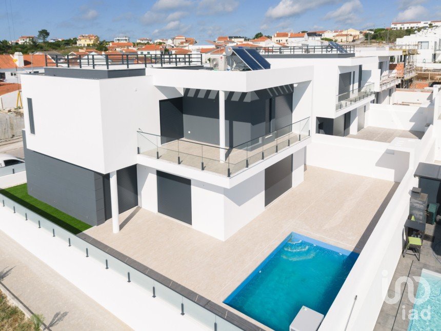 Moradia T3 em Atouguia da Baleia de 130 m²
