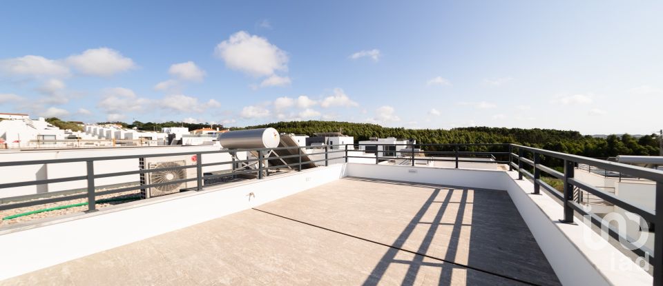 Moradia T3 em Atouguia da Baleia de 130 m²