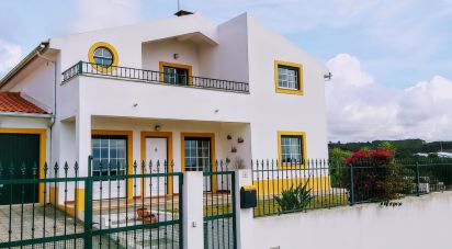 Moradia T4 em A dos Cunhados e Maceira de 225 m²