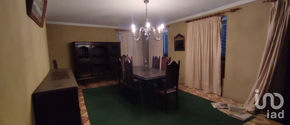 Moradia T5 em Barcos e Santa Leocádia de 179 m²