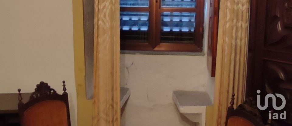 Moradia T5 em Barcos e Santa Leocádia de 179 m²