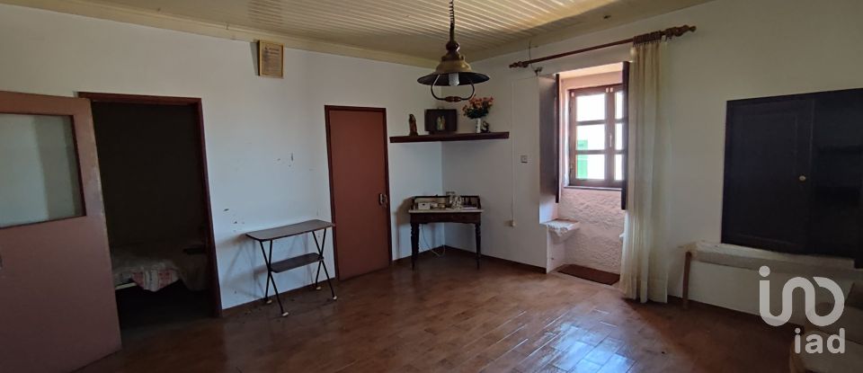 Moradia T5 em Barcos e Santa Leocádia de 179 m²