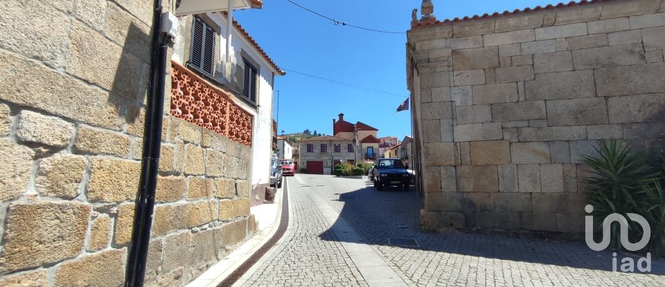 Moradia T5 em Barcos e Santa Leocádia de 179 m²