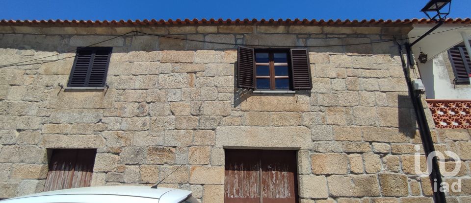 Moradia T5 em Barcos e Santa Leocádia de 179 m²