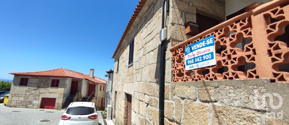 Moradia T5 em Barcos e Santa Leocádia de 179 m²