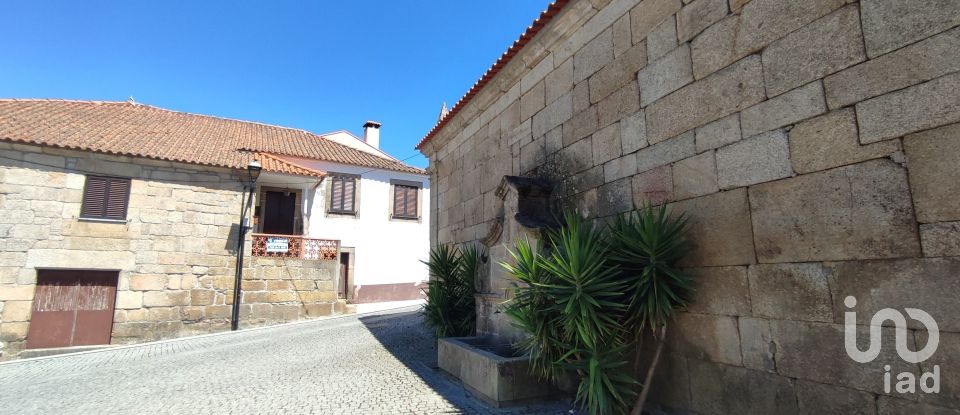 Moradia T5 em Barcos e Santa Leocádia de 179 m²