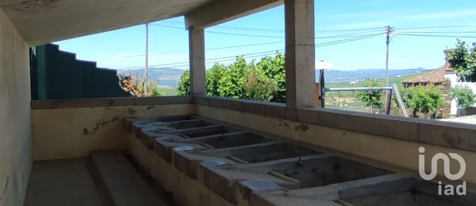 Moradia T5 em Barcos e Santa Leocádia de 179 m²