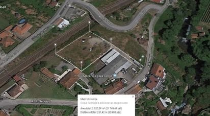 Terrain à Paredes de 2 020 m²