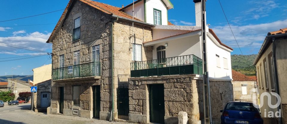 Casa tradicional T4 em Lajeosa do Mondego de 194 m²