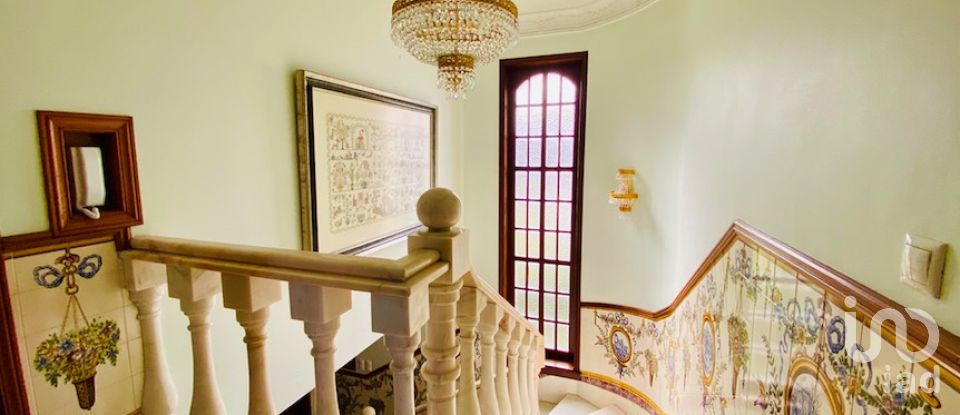 House T4 in Sintra (Santa Maria e São Miguel, São Martinho e São Pedro de Penaferrim) of 200 m²