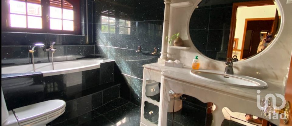 House T4 in Sintra (Santa Maria e São Miguel, São Martinho e São Pedro de Penaferrim) of 200 m²