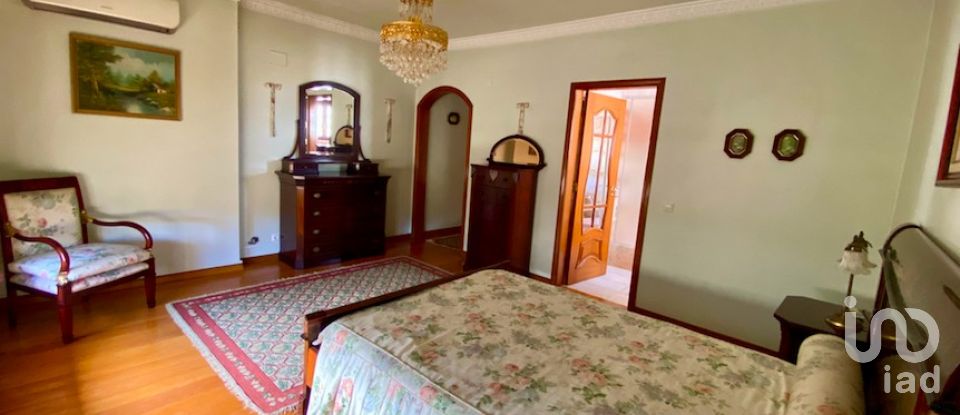 House T4 in Sintra (Santa Maria e São Miguel, São Martinho e São Pedro de Penaferrim) of 200 m²