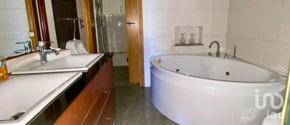 House T4 in Sintra (Santa Maria e São Miguel, São Martinho e São Pedro de Penaferrim) of 200 m²