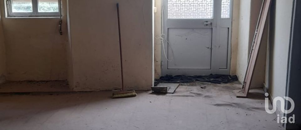 Maison de village T2 à Bárrio de 305 m²