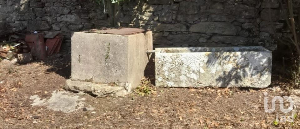 Maison de village T2 à Bárrio de 305 m²