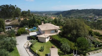Maison rustique T4 à Caxarias de 458 m²