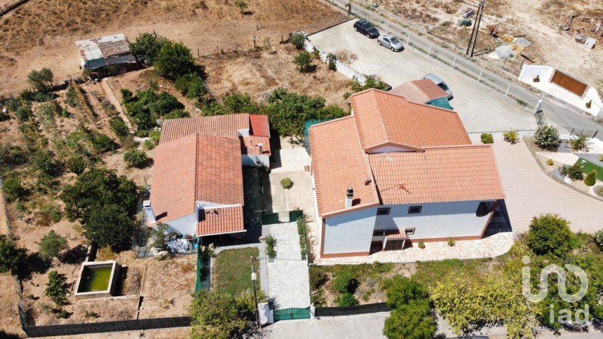 Maison T5 à Ourique de 262 m²