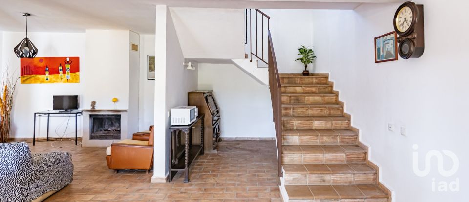 Terrain à Mexilhoeira Grande de 105 480 m²