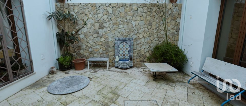 Maison T9 à Alvor de 303 m²