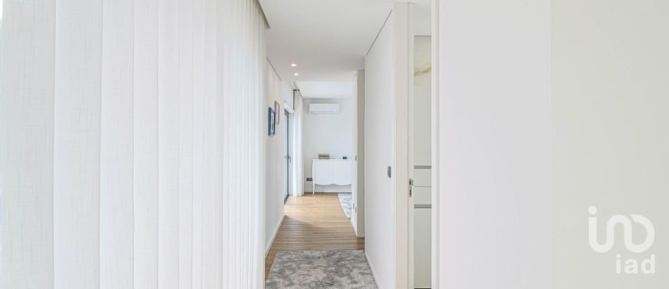 Casa T3 em Ronfe de 152 m²