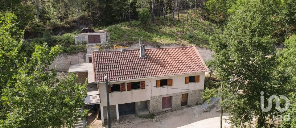 House T3 in Vilar da Veiga of 420 m²