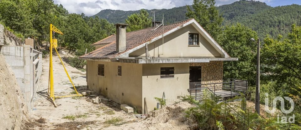 House T3 in Vilar da Veiga of 420 m²