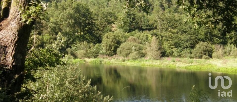 Land in Covas of 700 m²