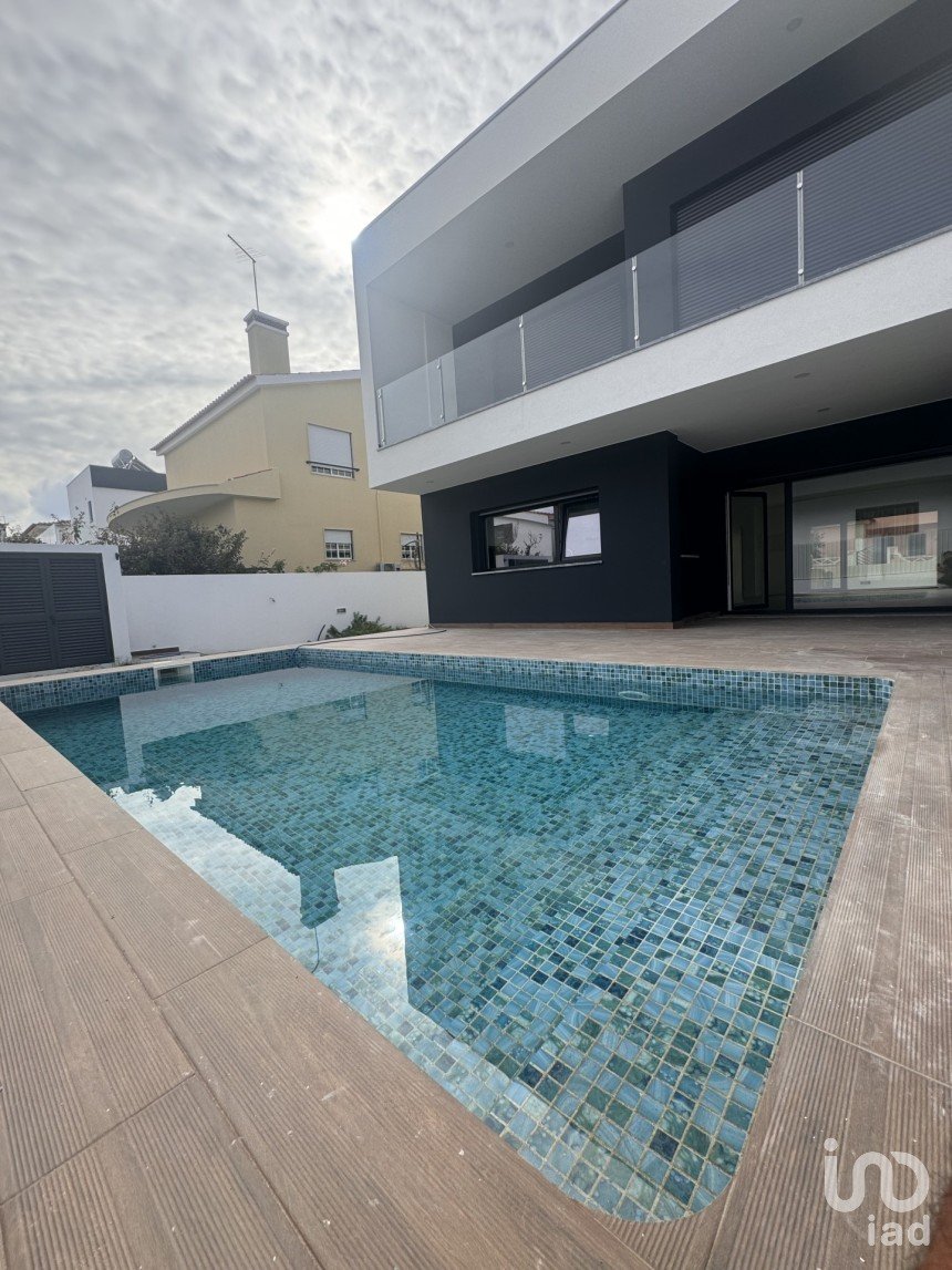 Gîte T4 à Corroios de 142 m²