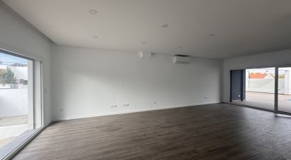 Gîte T4 à Corroios de 142 m²