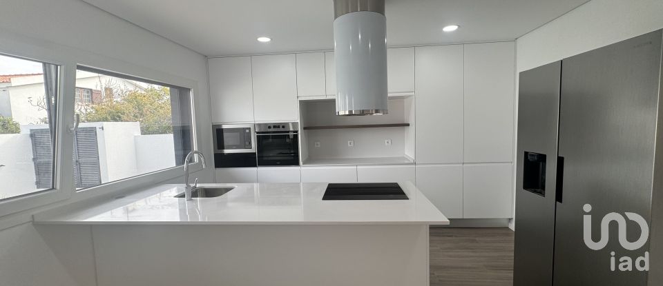 Gîte T4 à Corroios de 142 m²