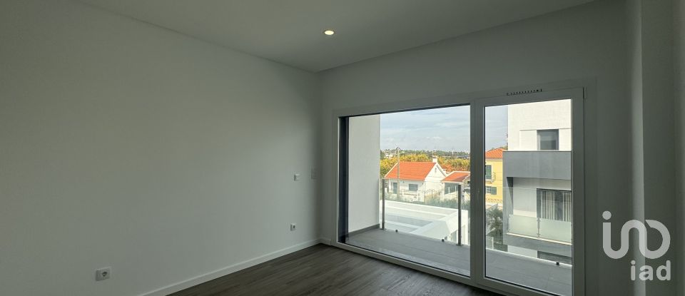 Gîte T4 à Corroios de 142 m²