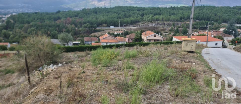 Terrain à Mouçós e Lamares de 934 m²