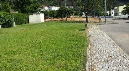 Terrain à Lousã e Vilarinho de 187 m²