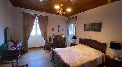 Maison T4 à Vila Nova do Ceira de 310 m²