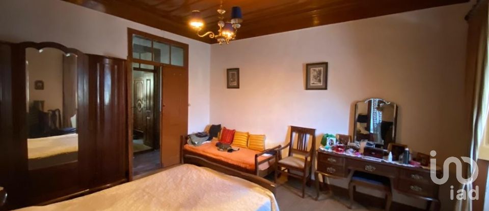 Maison T4 à Vila Nova do Ceira de 310 m²