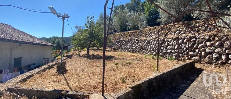 Maison T4 à Vila Nova do Ceira de 310 m²