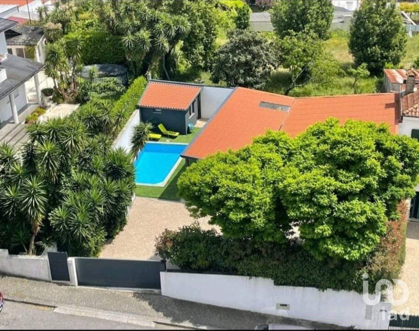 Gîte T2 à Paredes de 172 m²