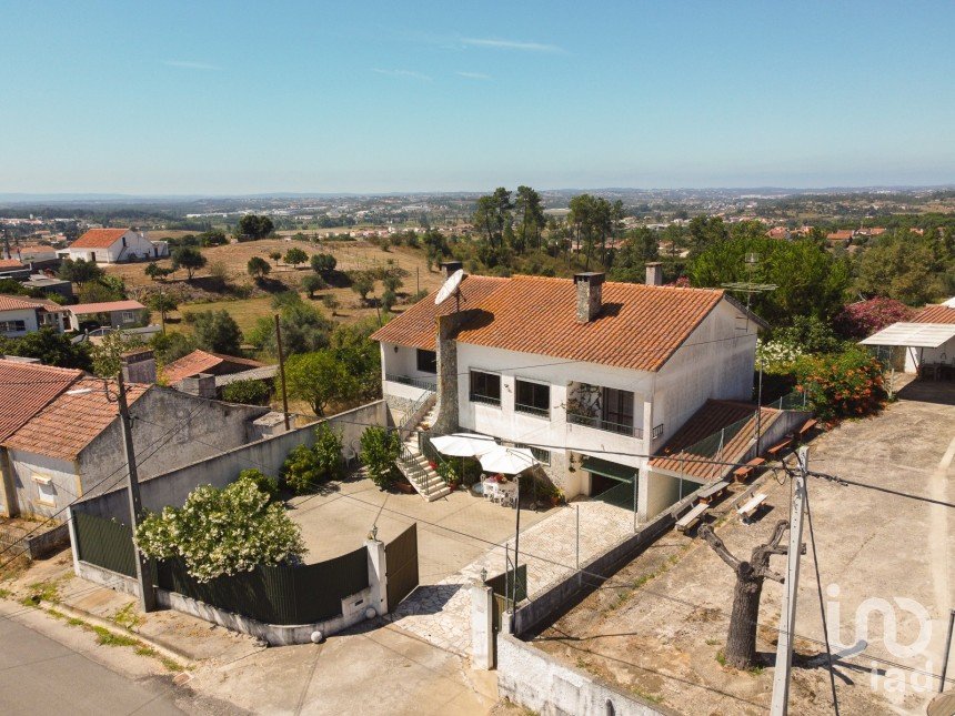 Farm T3 in São Pedro de Tomar of 335 m²