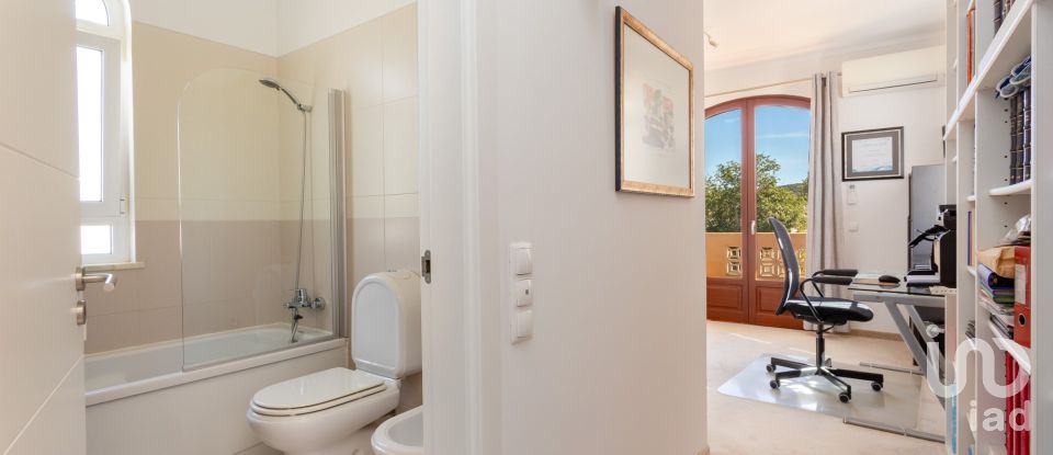 Moradia T4 em Loulé (São Clemente) de 270 m²