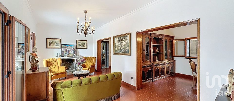 Moradia T8 em Meixedo e Padornelos de 514 m²