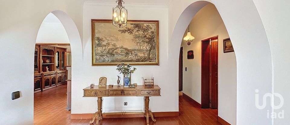 Moradia T8 em Meixedo e Padornelos de 514 m²