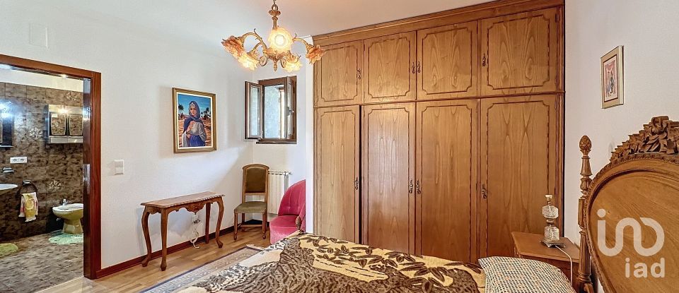 Moradia T8 em Meixedo e Padornelos de 514 m²