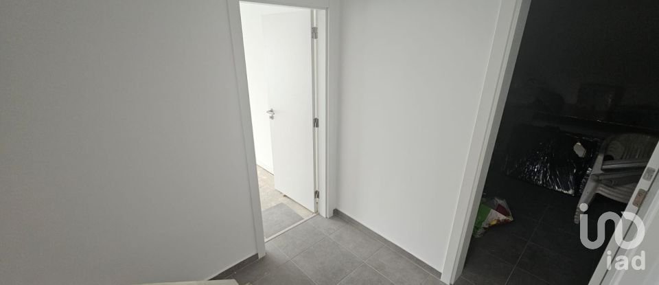 Moradia T4 em Charneca De Caparica E Sobreda de 260 m²