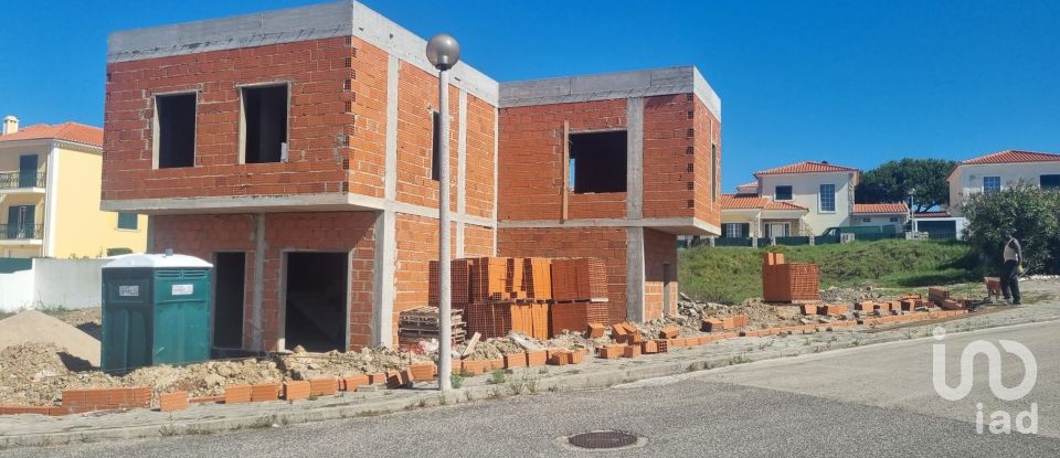 Moradia T3 em Encarnação de 189 m²