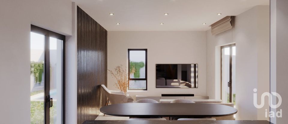 Moradia T3 em Encarnação de 189 m²